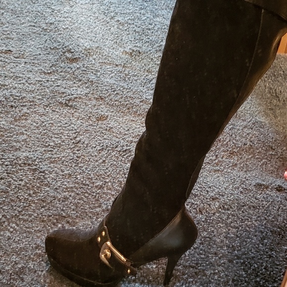 Knee High Boot - Picture 4 of 5